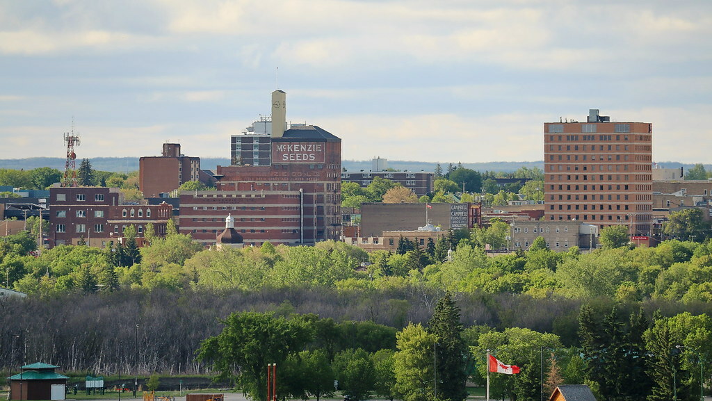 McKenzie Seeds Building, 9 St, Brandon (506000)