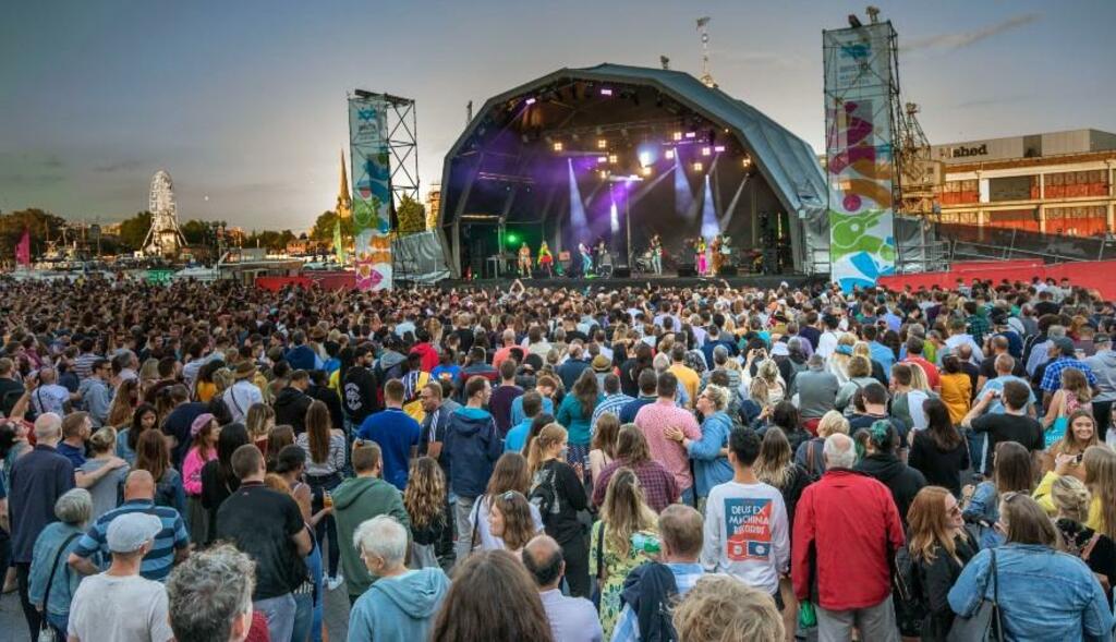 Live performances at the Bristol Harbour Festival