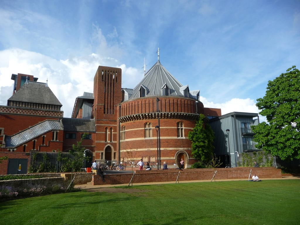Royal-Shakespeare-Theatre-04