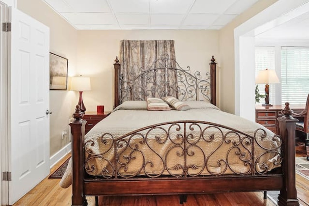 Top 11 Airbnb Vacation Rentals In Olathe, Kansas Updated 2024 Trip101