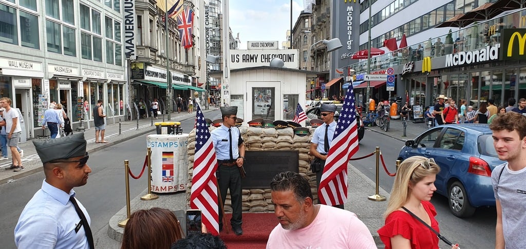 Checkpoint Charlie-Berlin