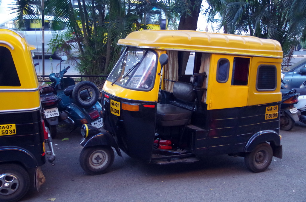 IN-Goa-Panaji-tuktuk-taxi