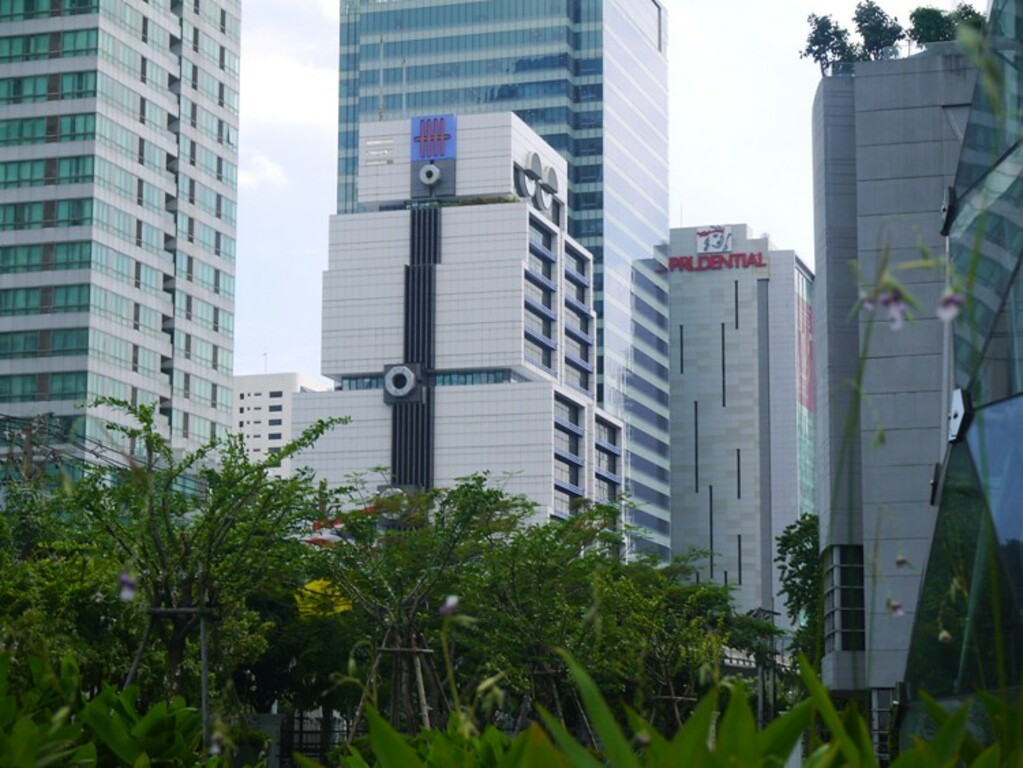robot-building-bangkok-2