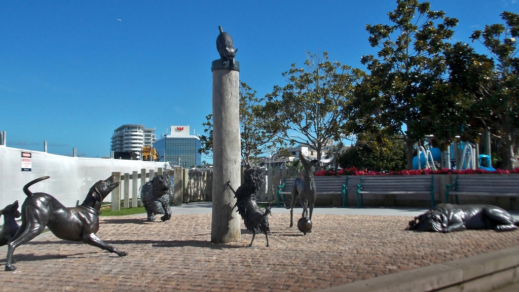 Hairy Maclary and Friends Sculpture