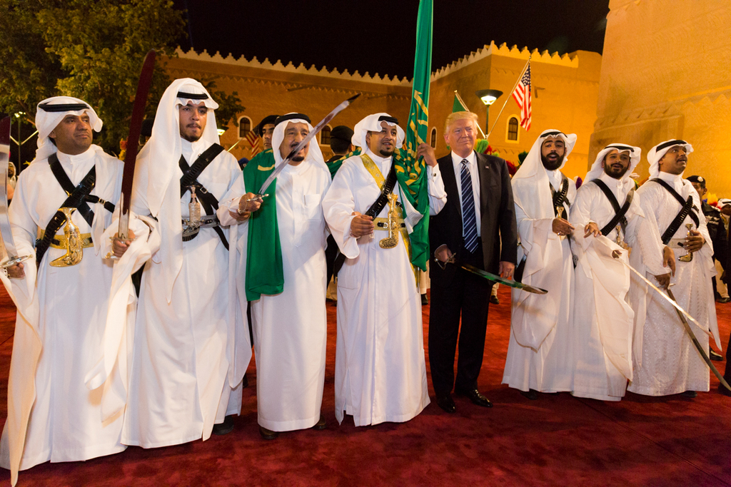 Donald Trump with ceremonial swordsmen on his arrival to Murabba Palace, May 2017