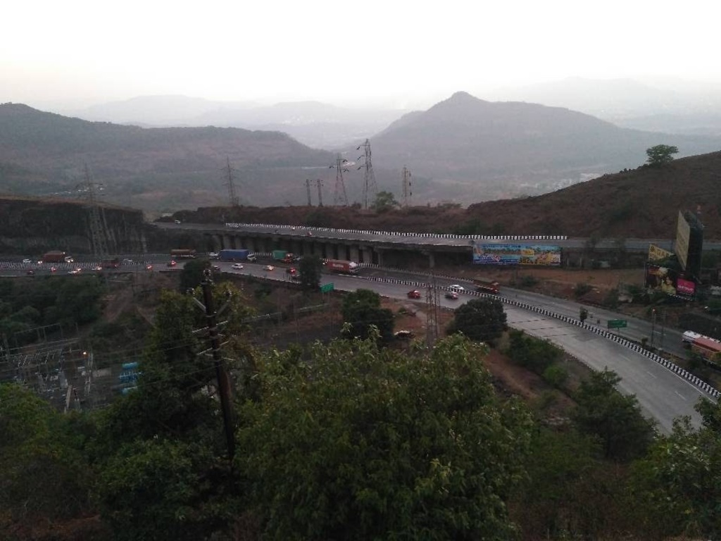 Image of Mumbai-Pune Expressway from Khandala View Point