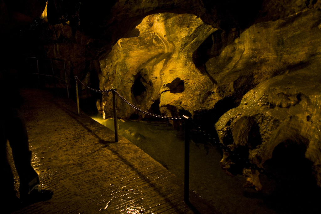 Linville Caverns