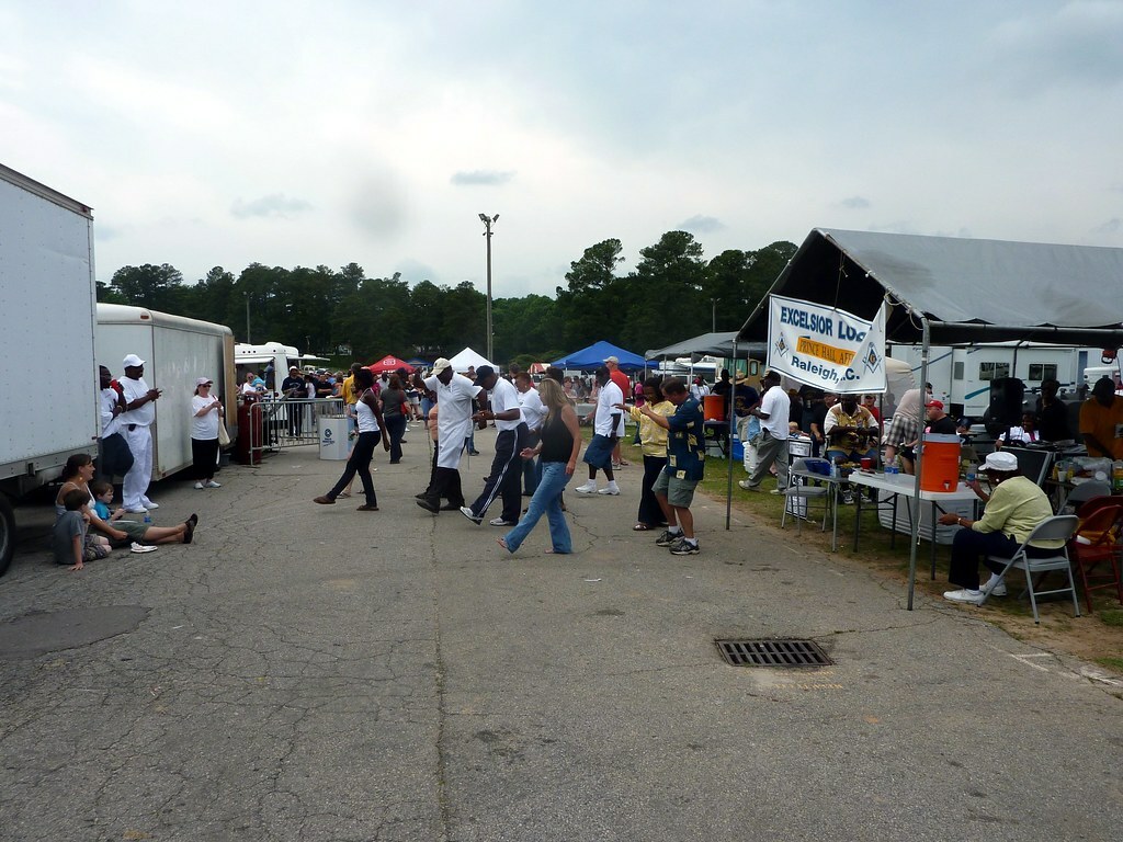 Line Dancing, Masonic BBQ Pig Pull, NC Festival, North Carolina, USA 5.JPG