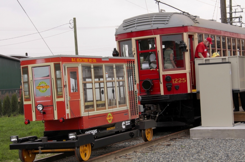 Interurban and 'pusher' cart