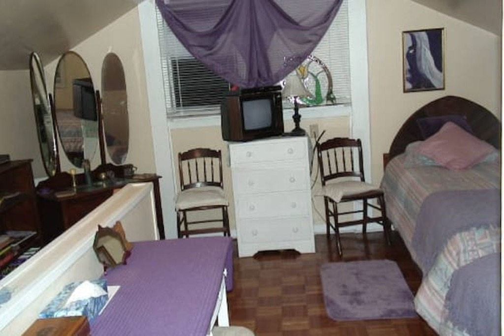 room on upper level of bayside guesthouse