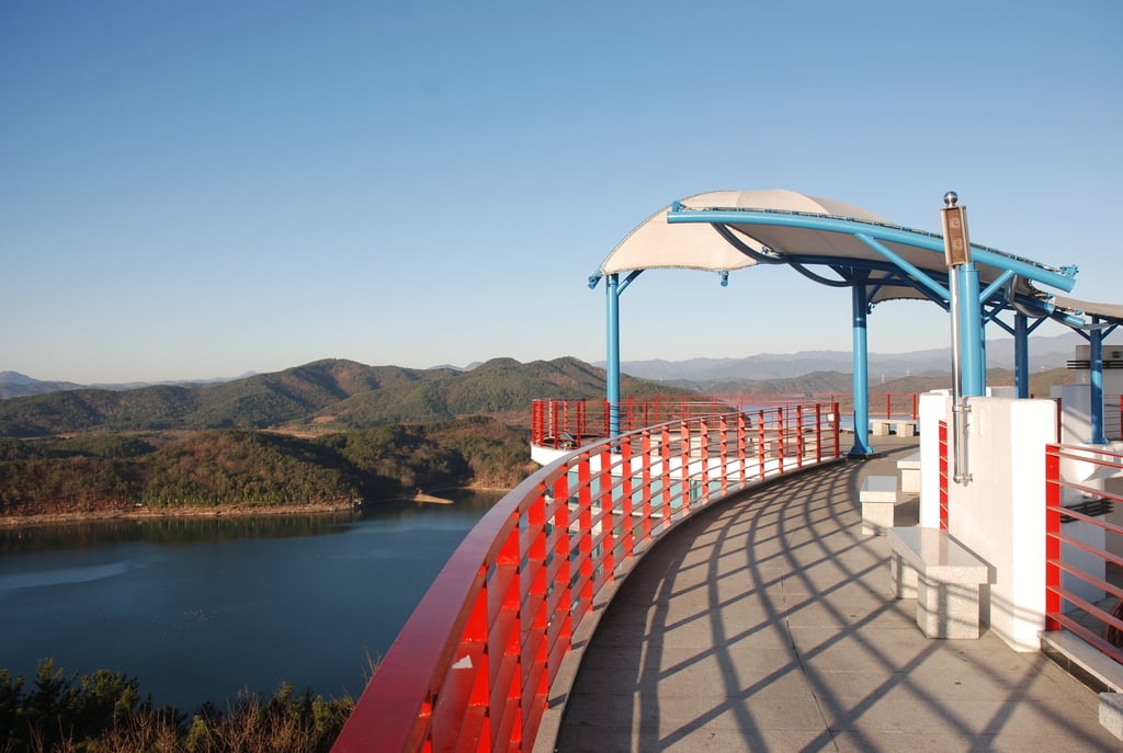 Jin Yang lake viewpoint