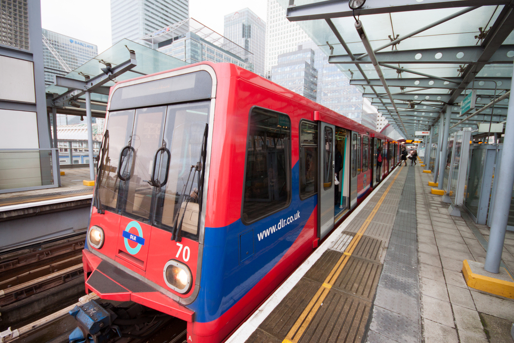 Docklands Light Railway 70 (11756934083)