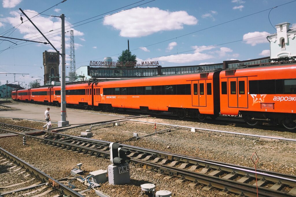 Moscow, Aeroexpress train at Ilyicha depot (21237172712)