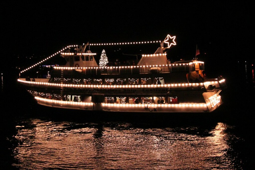 Christmas Dinner Cruise