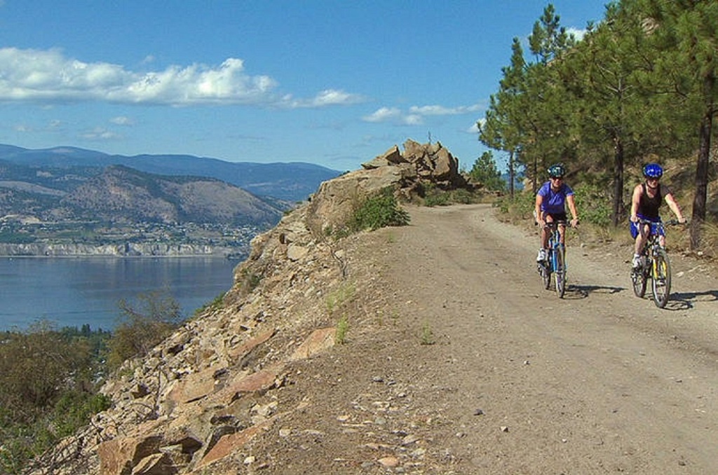 Okanagan Wine Country Bike and Wine Tour