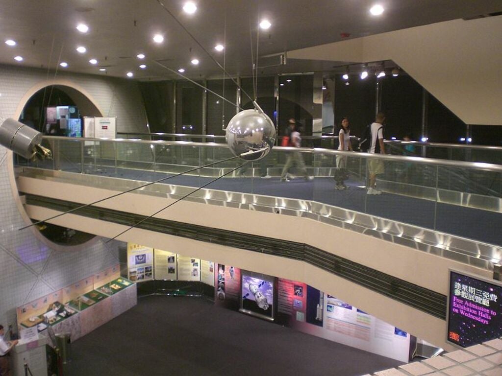 HK TST Space Museum lobby n walkway