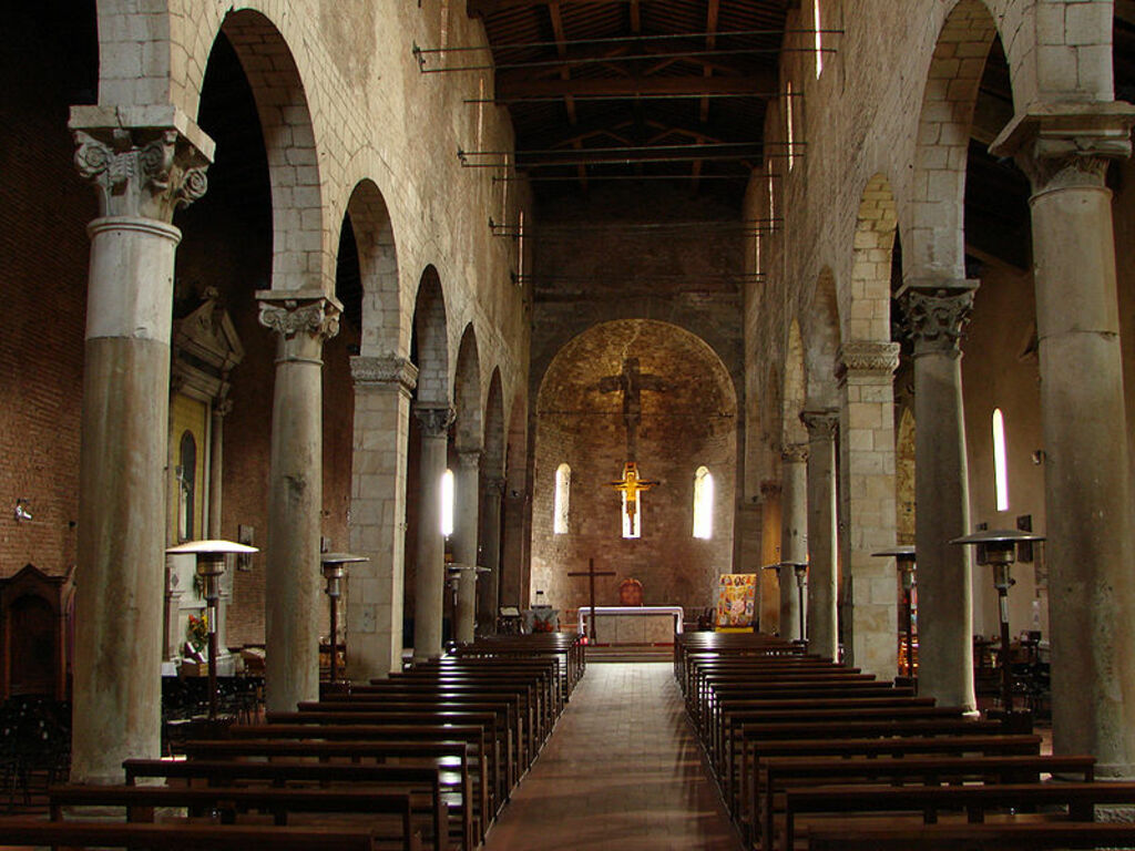 San Michele degli Scalzi Interno