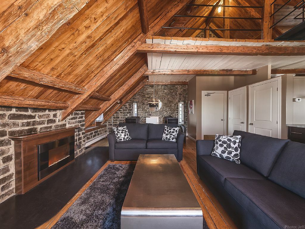 Eye-catching A shaped structure. 