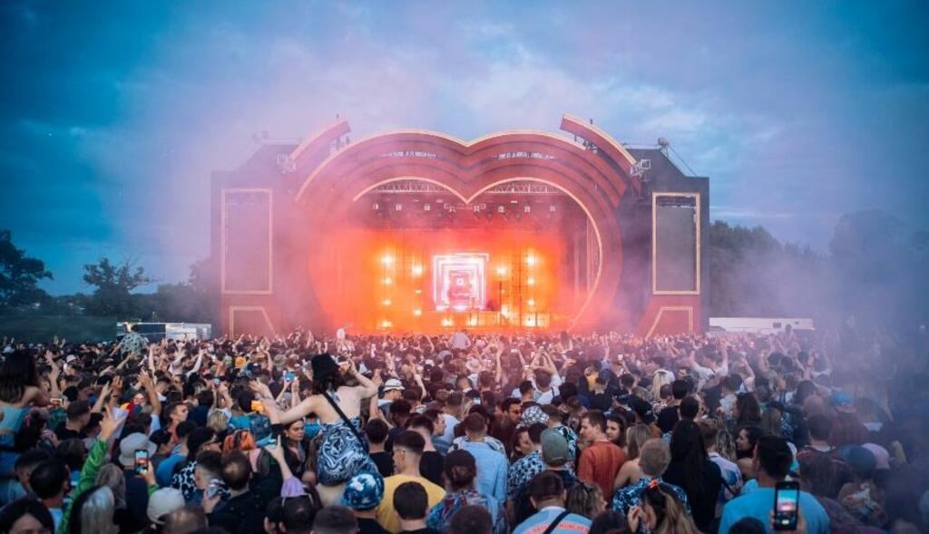 Love Saves The Day