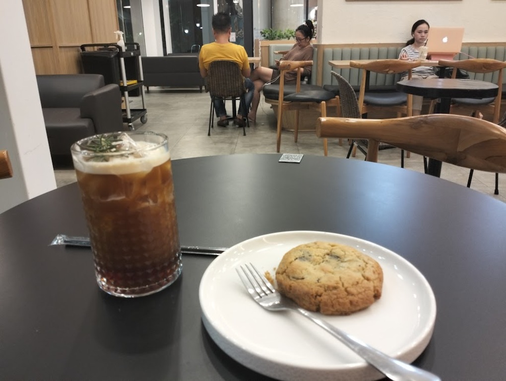 Friendchip cookie and Kendaga mocktail at Kenangan Signature