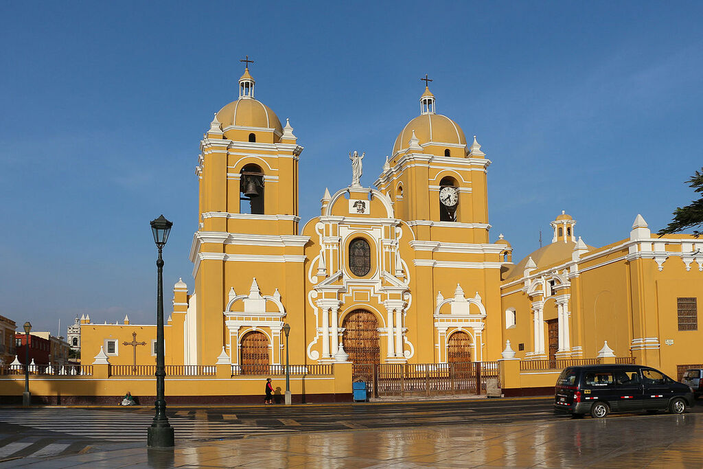 Cathedral of Trujillo, Peru 02