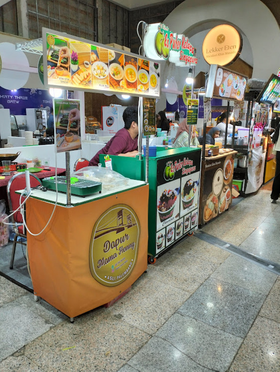 Some more Surabaya's gift products in a pop-up market