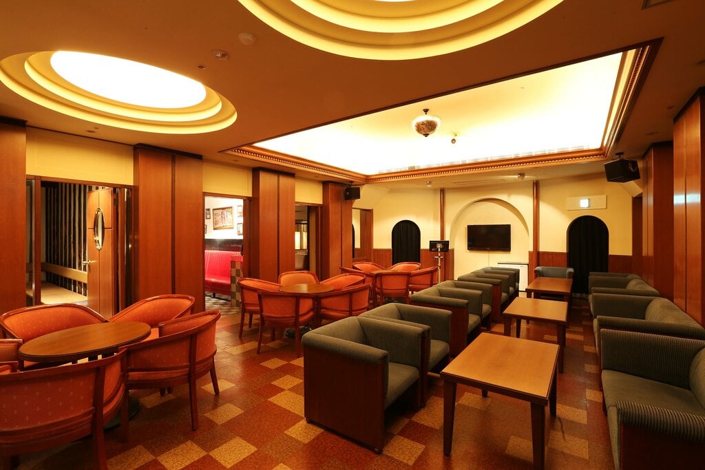Karaoke Lounge & Bar