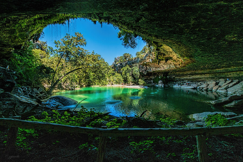D3X7474-Austin.1