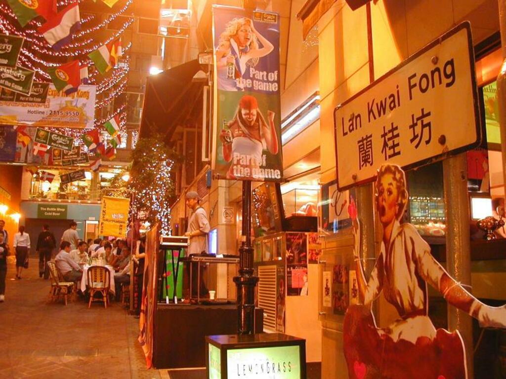 LanKwaiFong Night