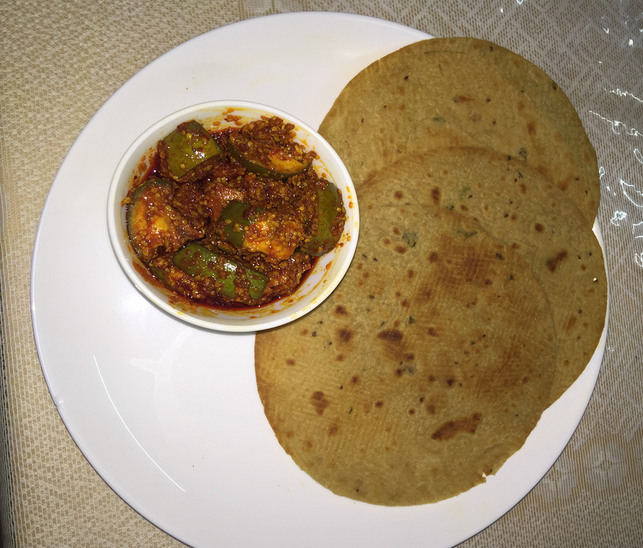 Healthy Khakra with Aam ka Achar