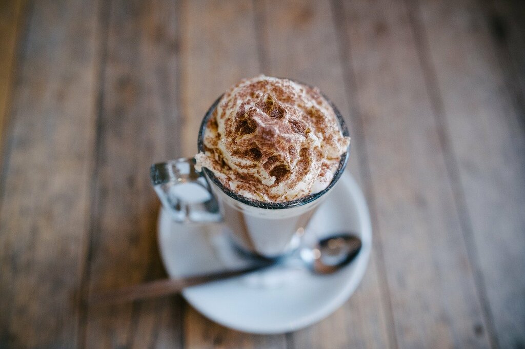 Hot chocolate with cream