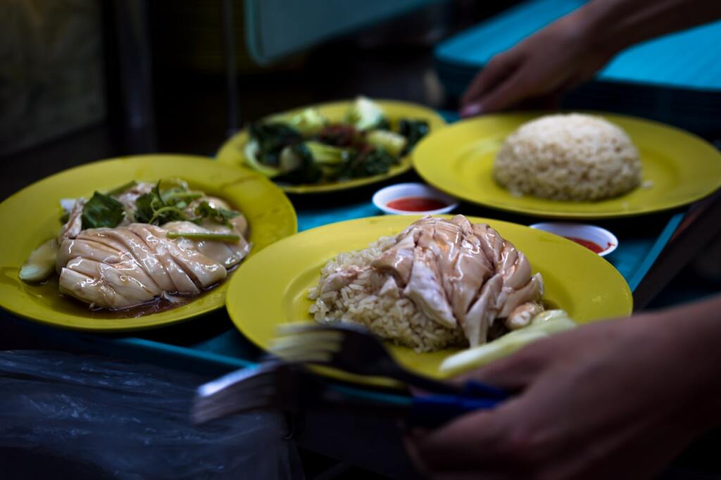 Hainanese chicken 
