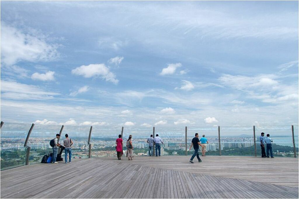 Marina Bay Sands SkyPark - panoramio