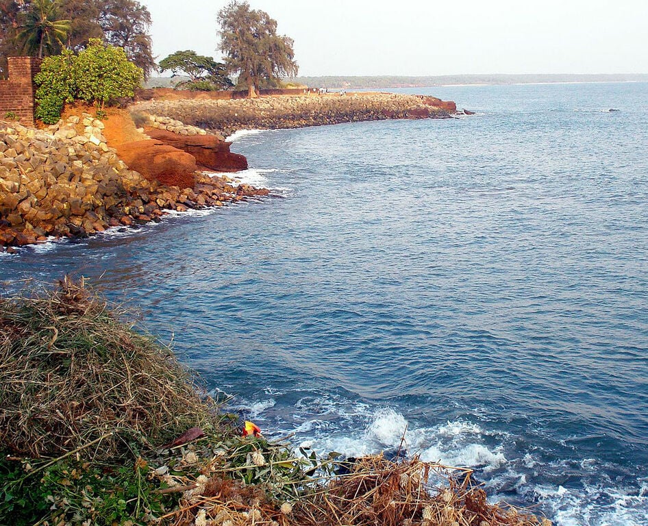 Kannur kotta, Arabian sea