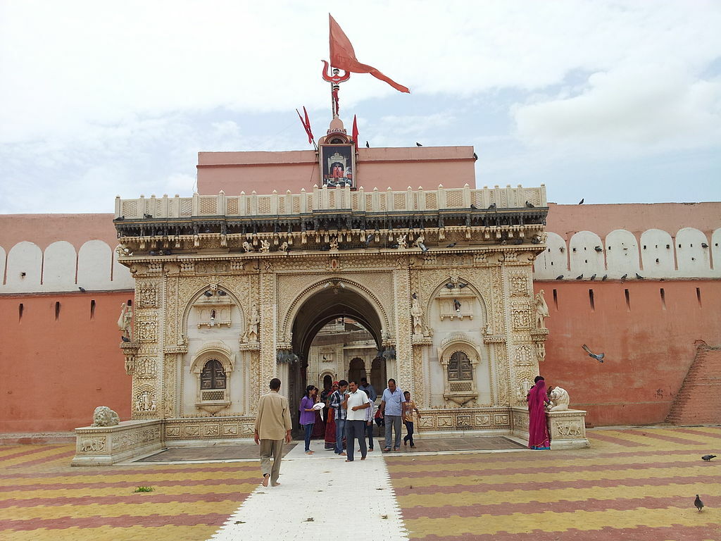 Karni Mata Temple Deshnok Near Bikaner Rajasthan India 2013-09-08 16-29