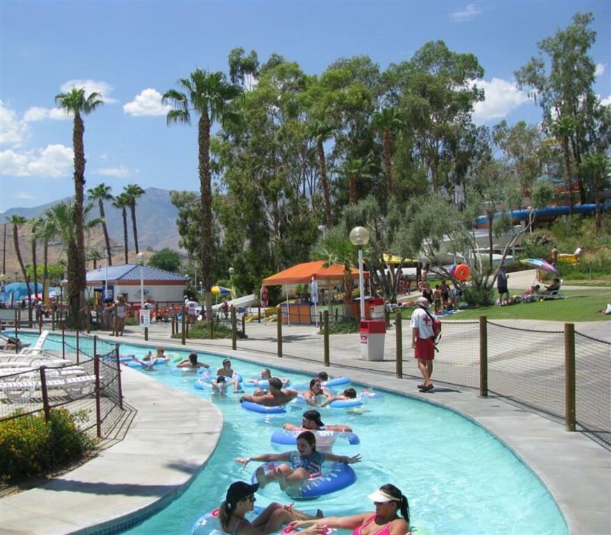 Knotts Soak City