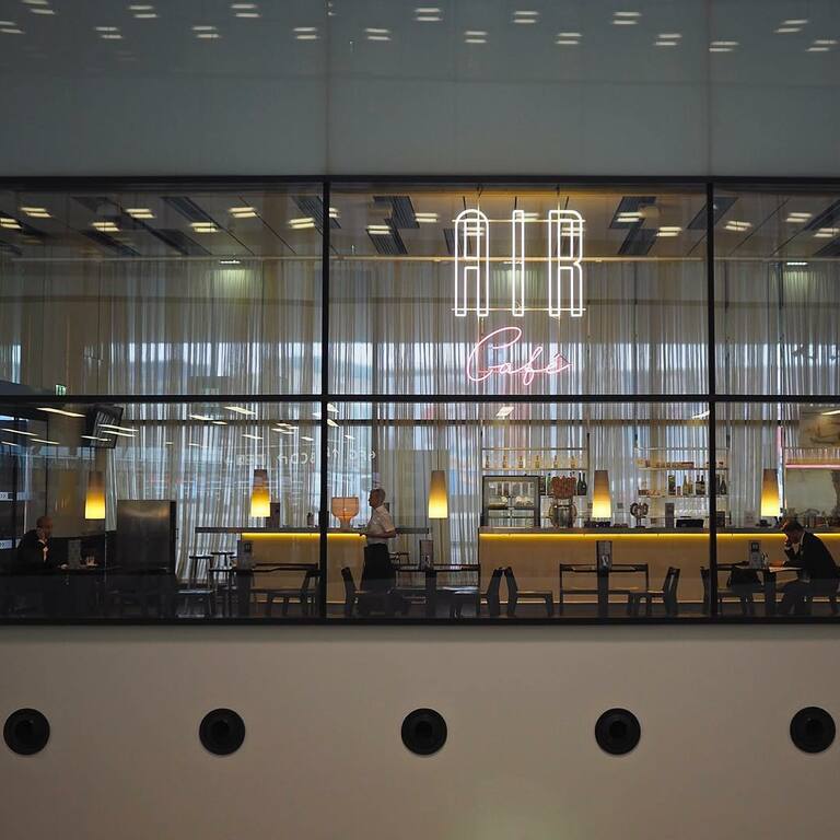 air cafe lounge