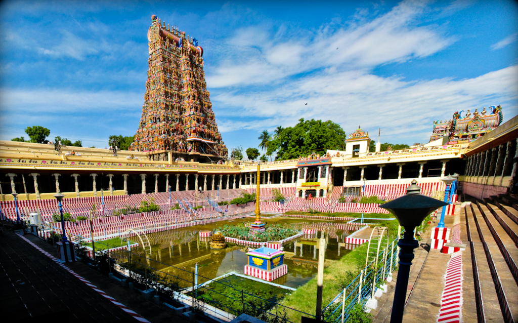 Meenakshi Amman Temple Tank