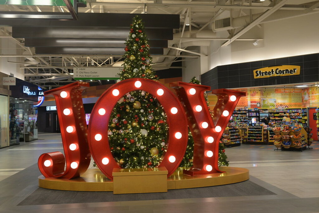 xmas decor GMM 11-15-17 2