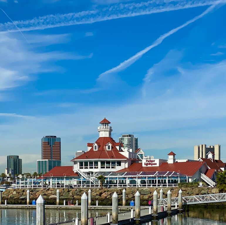 rooftop restaurants in long beach | parkers' lighthouse