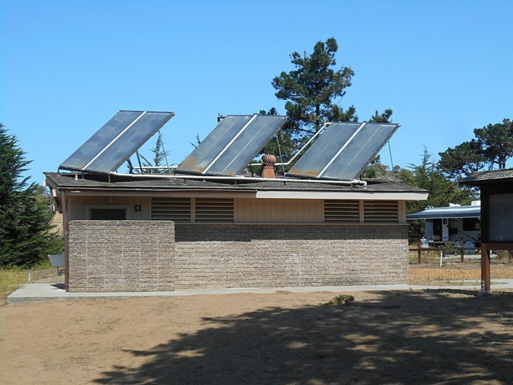 Solar powered shower facility at Sunset Beach State Park near Watsonville, CA. (21563315905)
