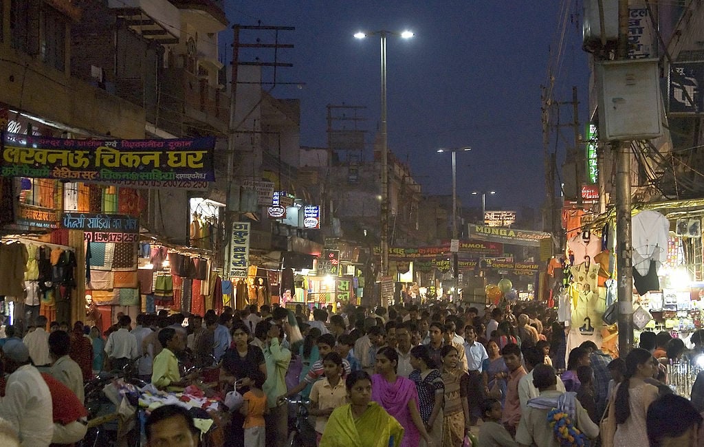 India - Varanasi pharmacy - 0894