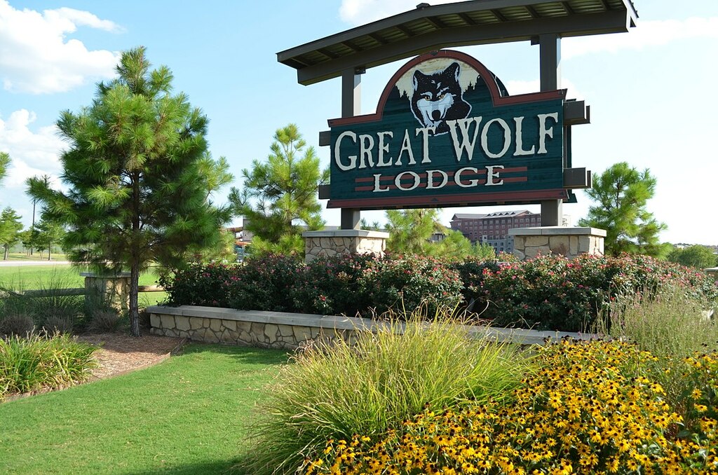 Great Wolf Lodge sign, Grapevine, Texas
