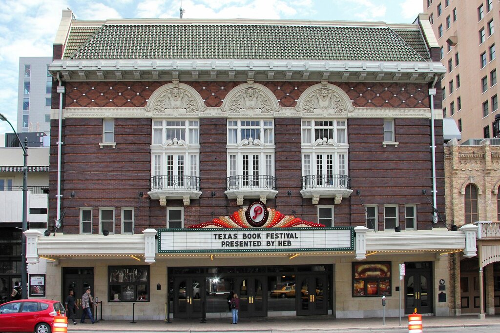 Paramount Theatre Congress Avenue
