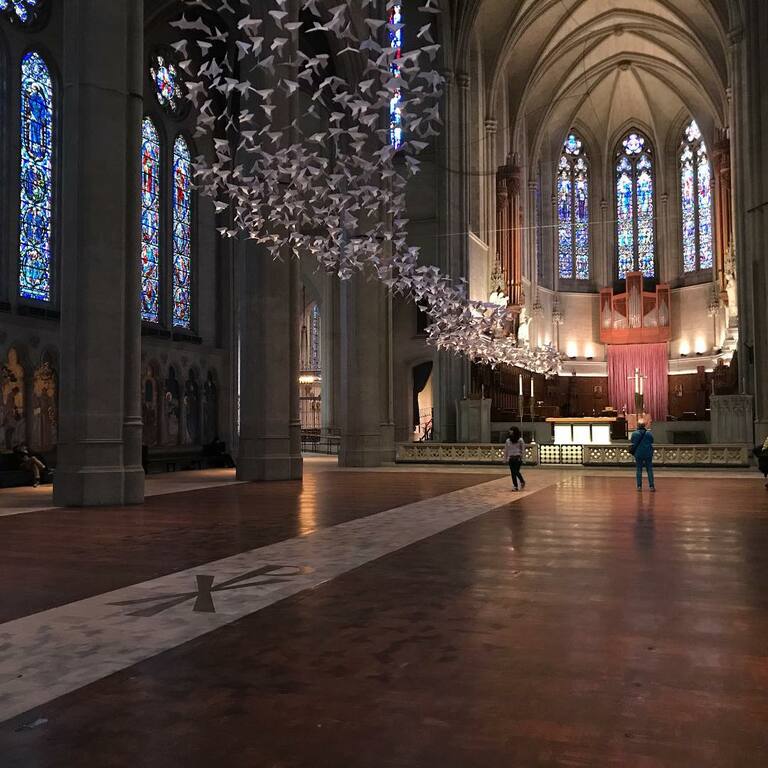 things to do indoors in san francisco | meditate at grace cathedral’s indoor labyrinth