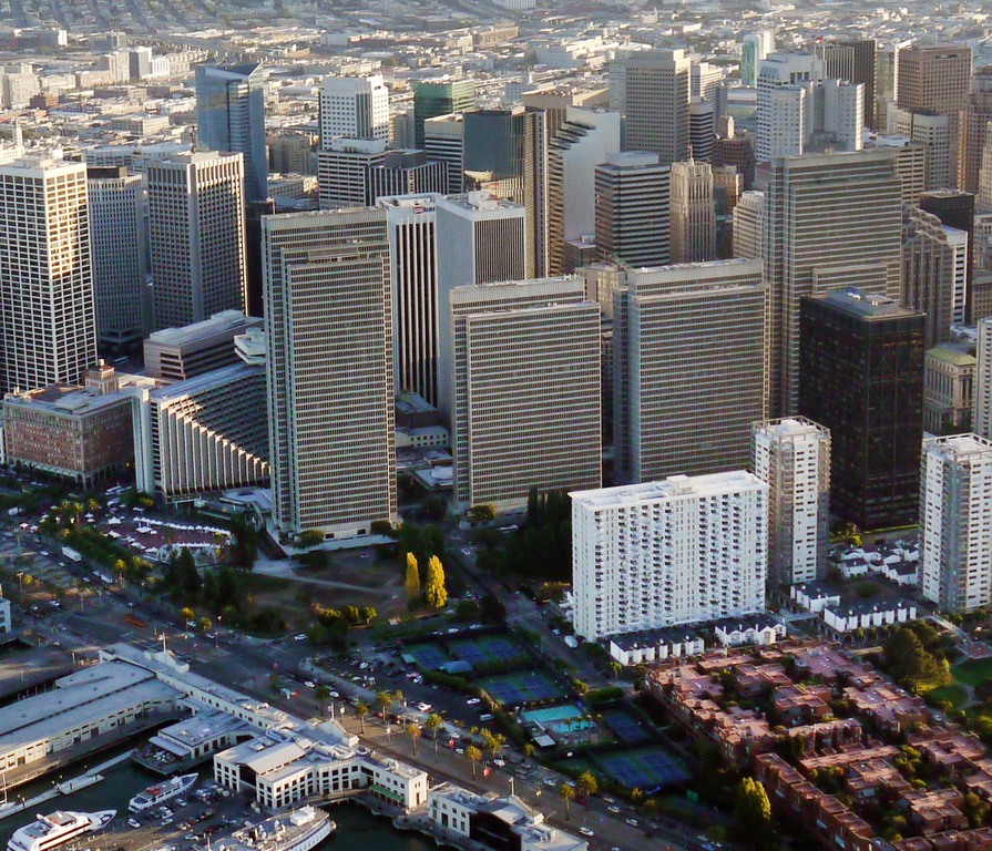 Embarcadero Center (5028766029) (cropped)