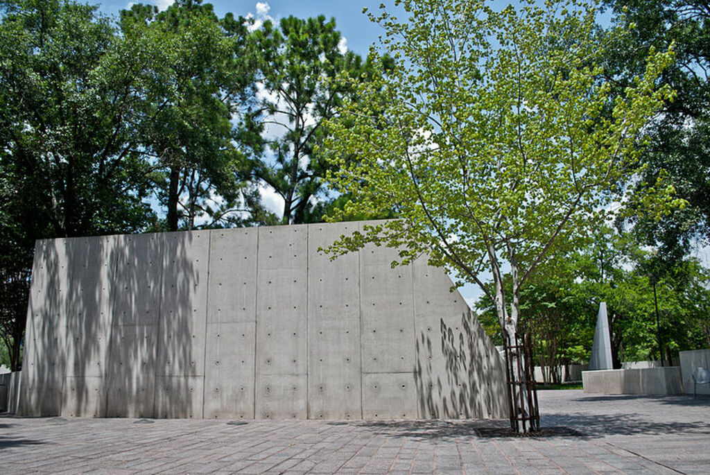 LillieHughRoySculptureGarden