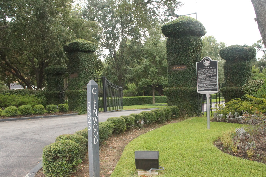 Glenviewcemeteryentrance