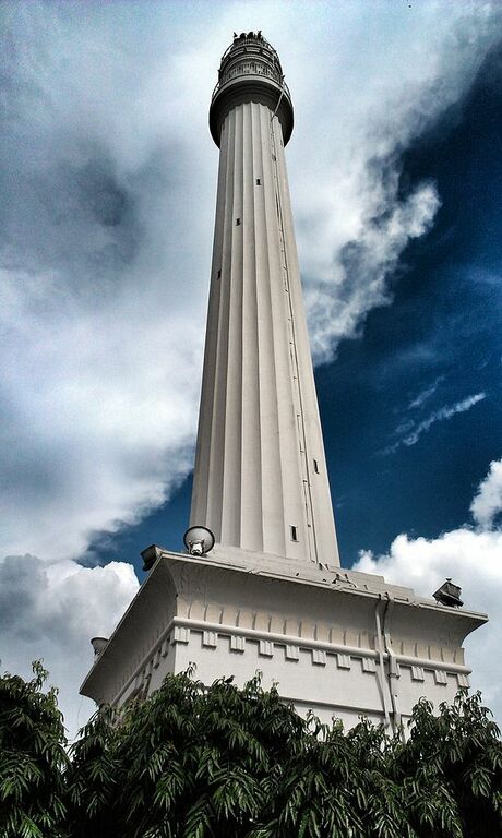 Shaheed Minar, Kolkata, India 2013-09-24 08-46