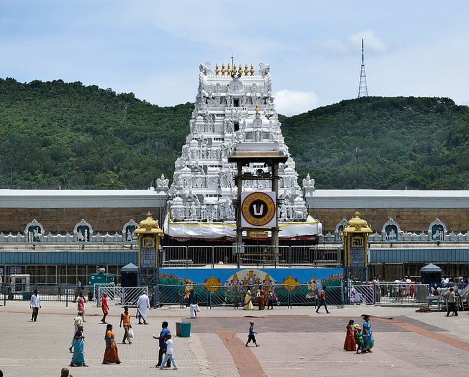 Tirumala Venkateswara temple entrance 09062015
